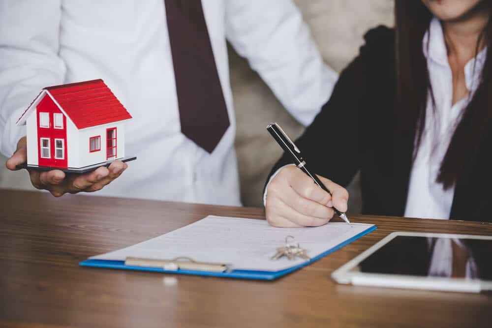 Điều Kiện Hành Nghề Môi Giới BĐS